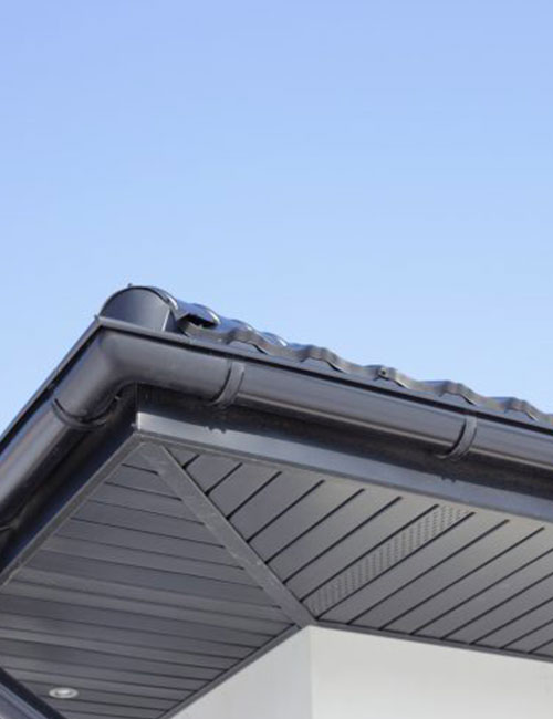 Installation et réparation de gouttières dans le Val-d'Oise : protégez durablement votre toiture